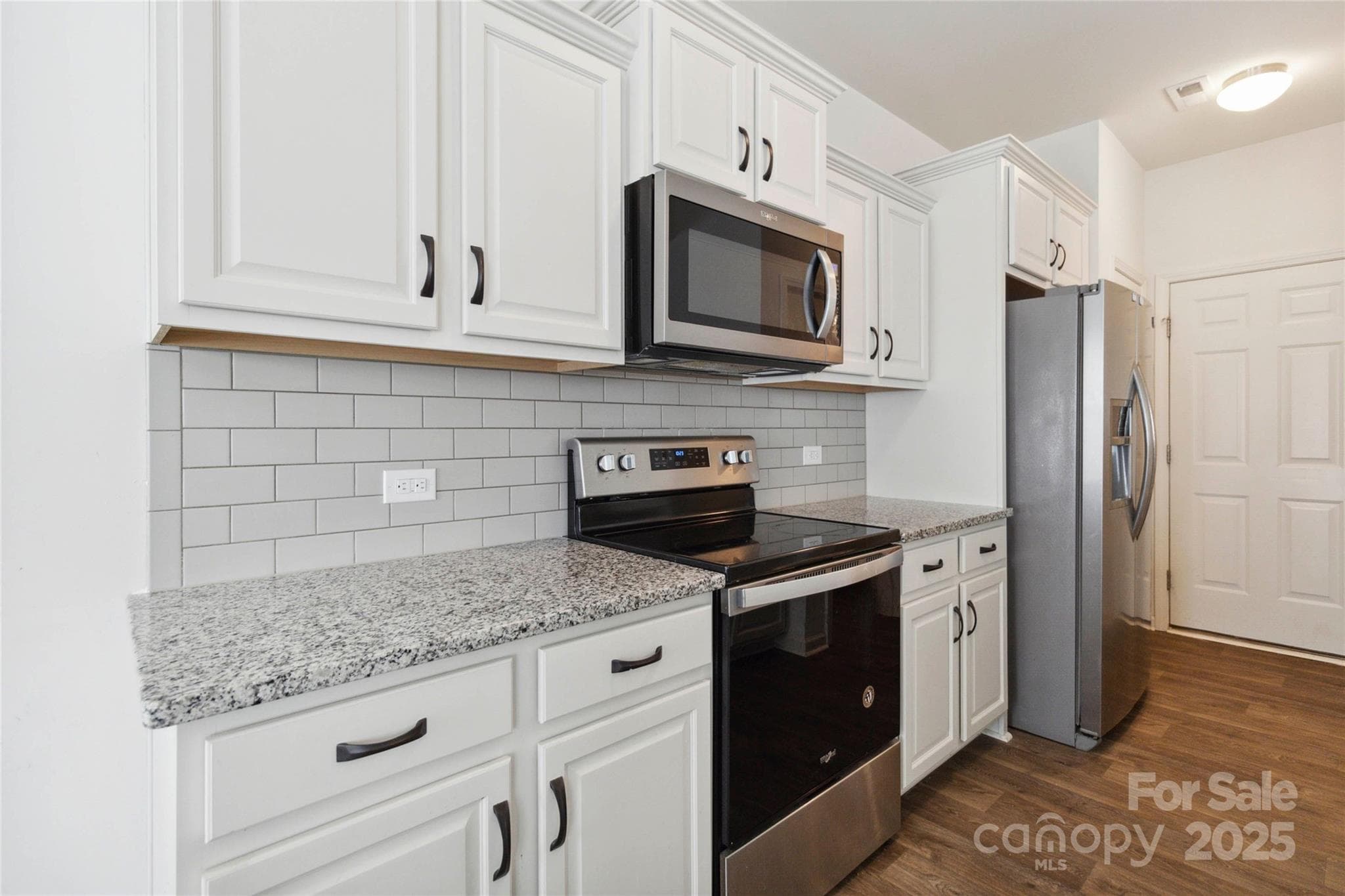 Townhouse at 14027 Clayborn Street, Midland, photo 13 of 35