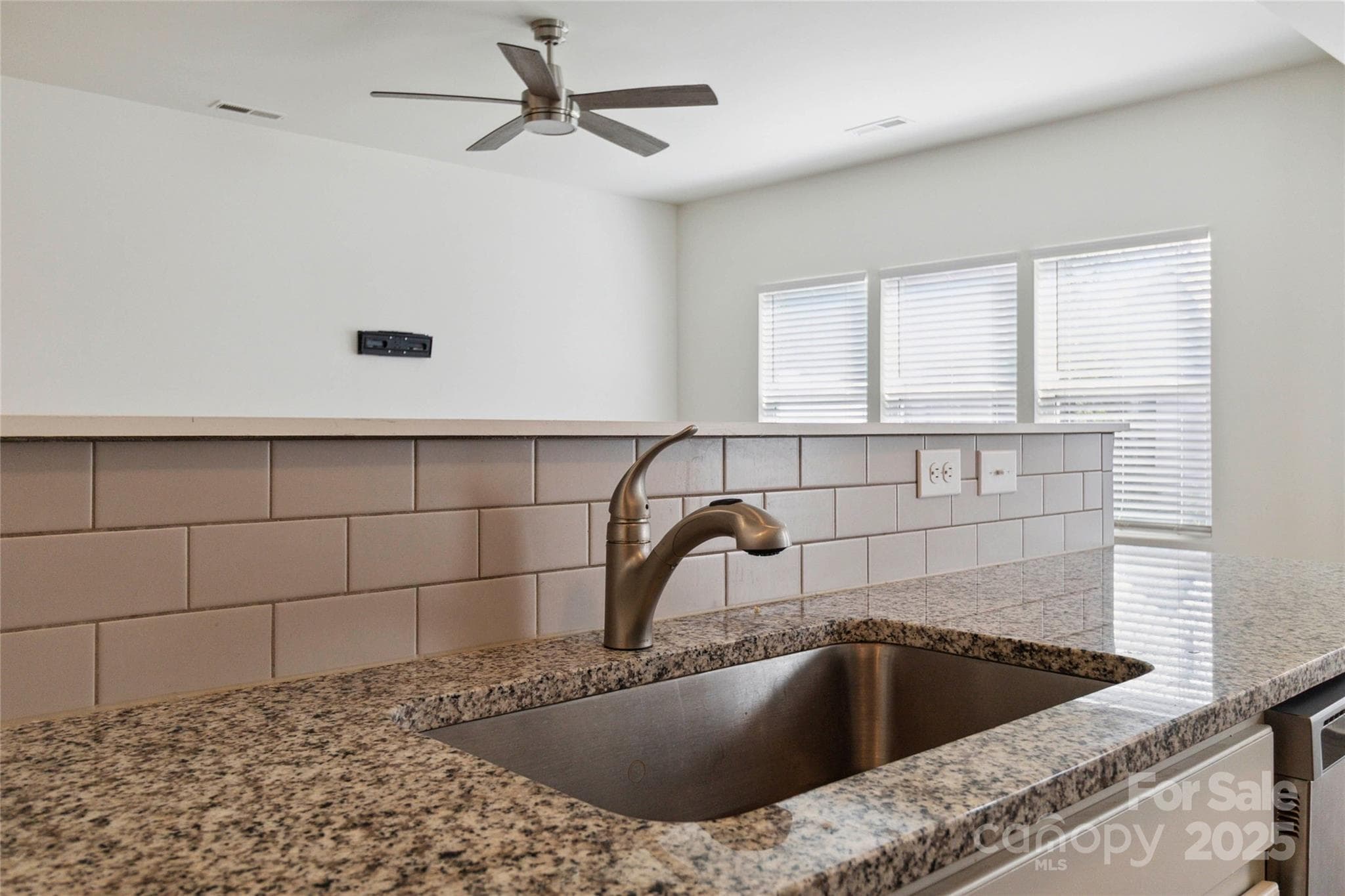 Townhouse at 14027 Clayborn Street, Midland, photo 15 of 35