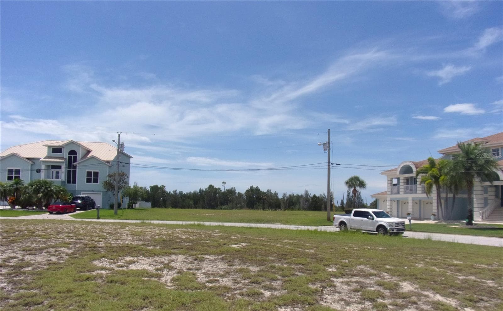 Looking West or left from the front - 3406 BLUEFISH DR, HERNANDO BEACH