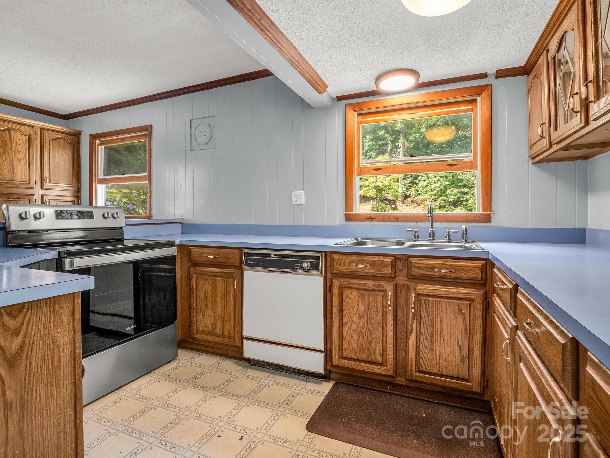 Single Family Residence at Lake Lure, photo 10 of 48