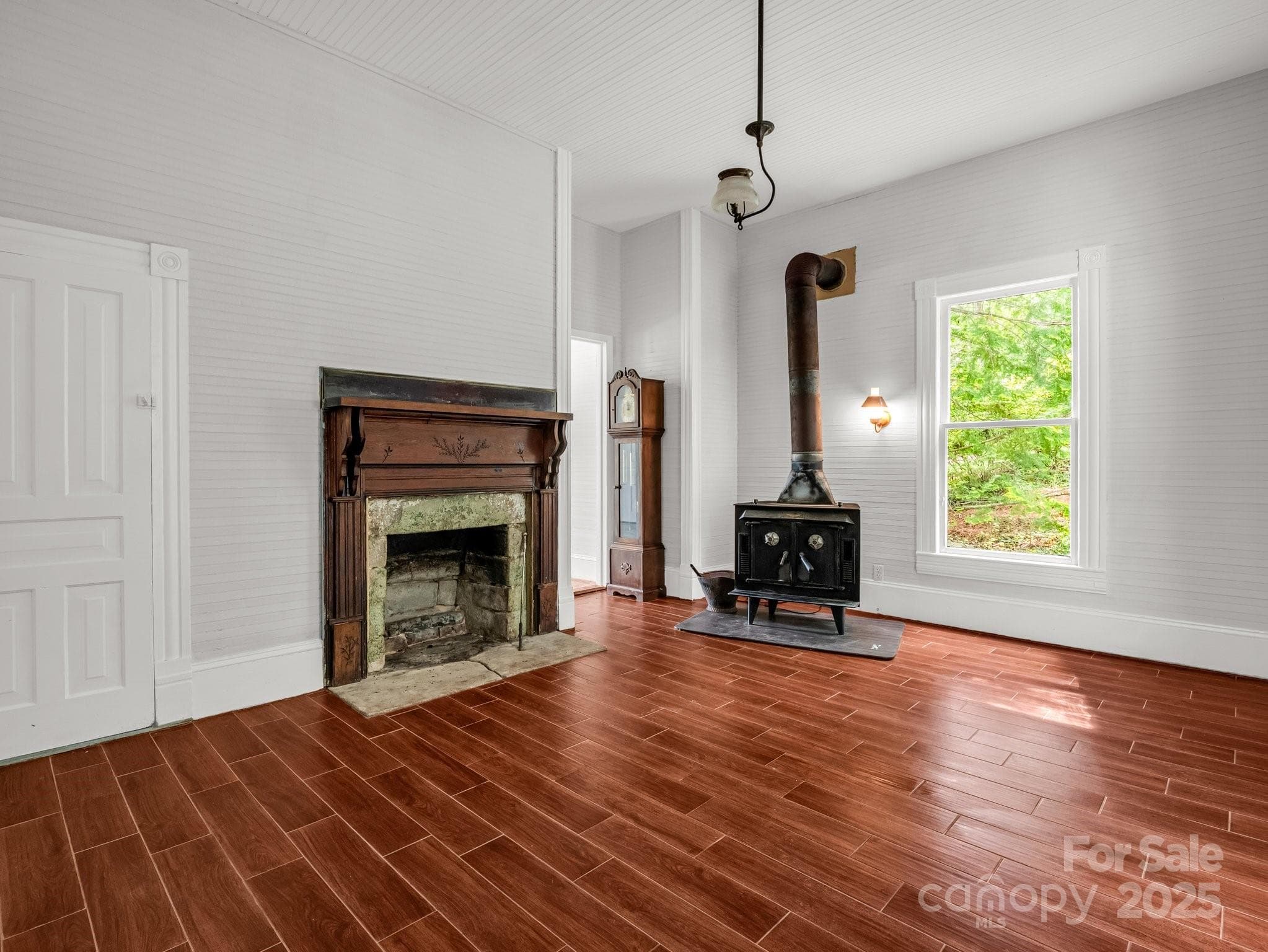 Family/Parlor - Lake Lure