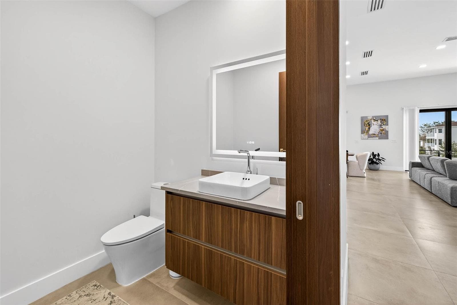 Hall Bath - 131 FOREST HILLS DR, REDINGTON SHORES