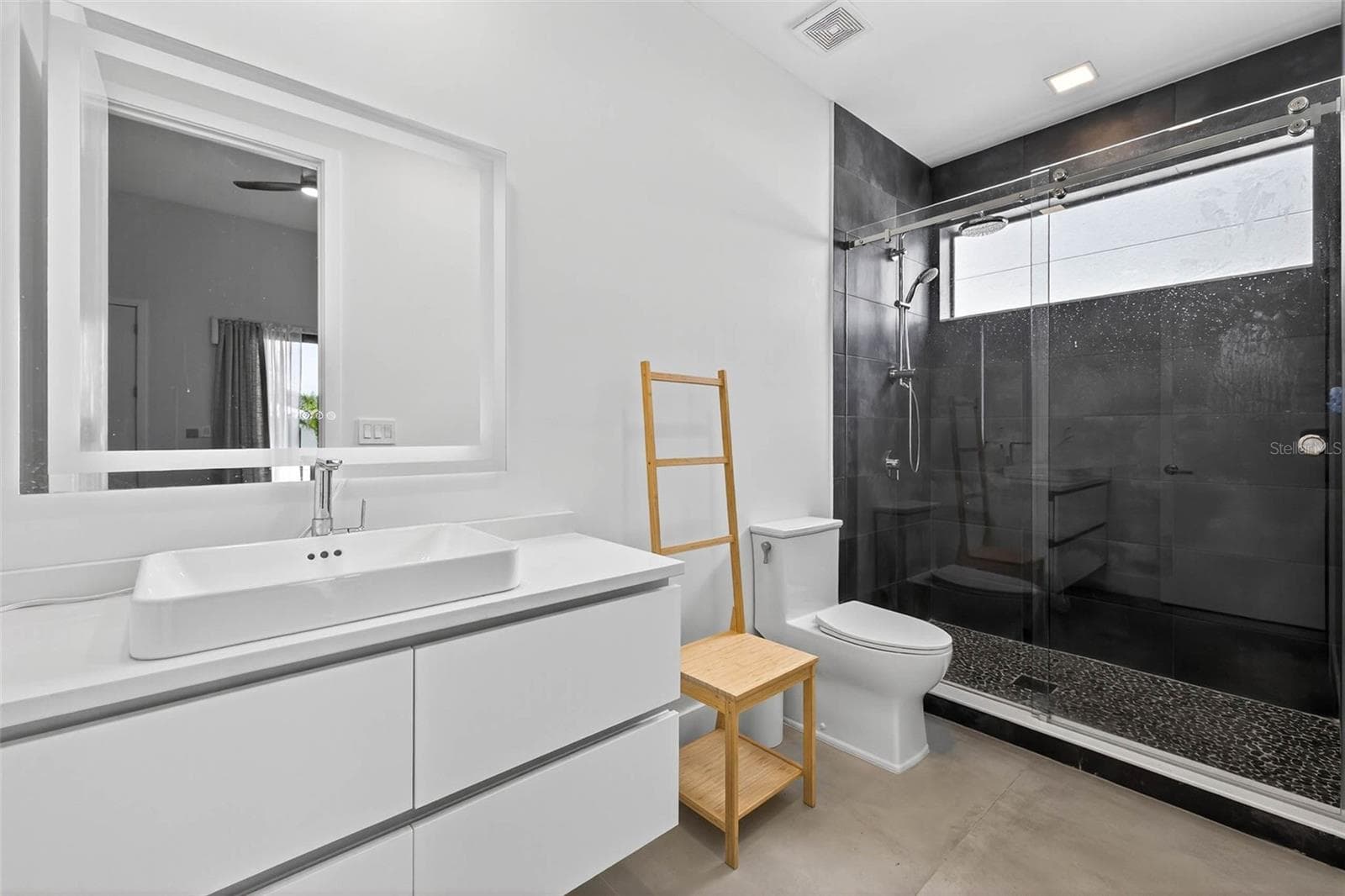 Guest Bath 2 - 131 FOREST HILLS DR, REDINGTON SHORES