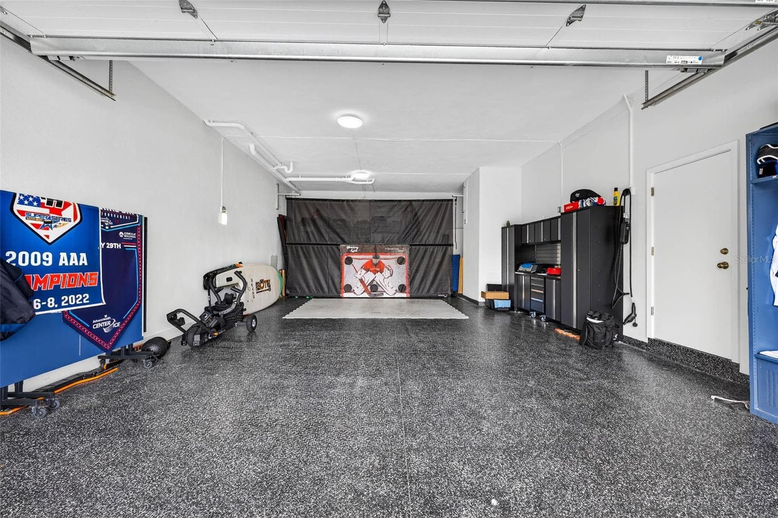 Left Side Oversized and Deep Garage - 131 FOREST HILLS DR, REDINGTON SHORES