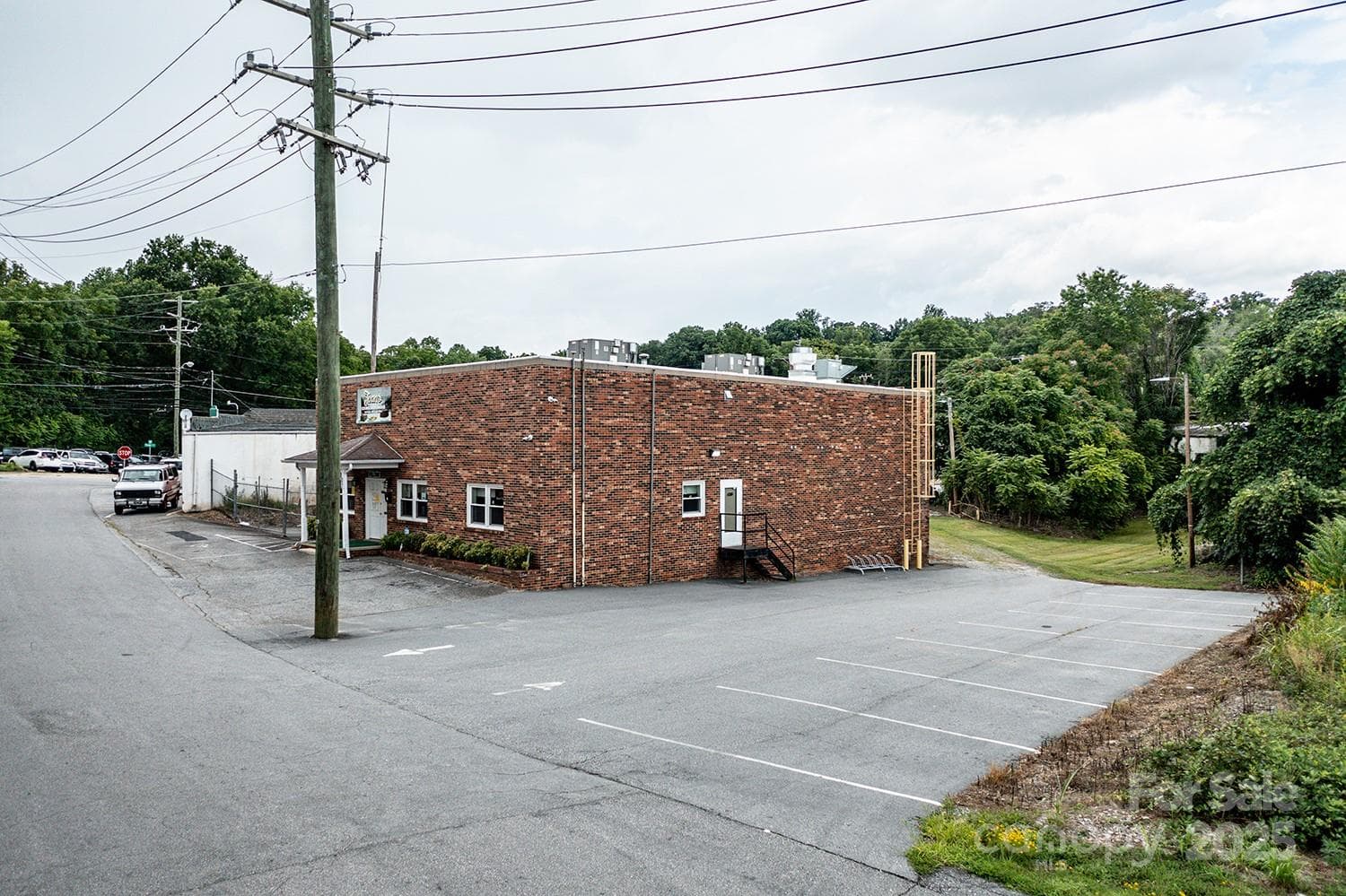 Food/Beverage at 107 Light Street, Lenoir, photo 8 of 35
