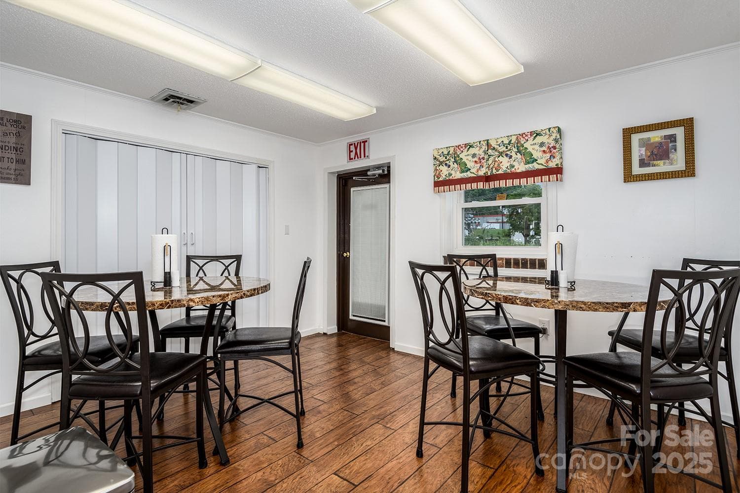 Food/Beverage at 107 Light Street, Lenoir, photo 30 of 35