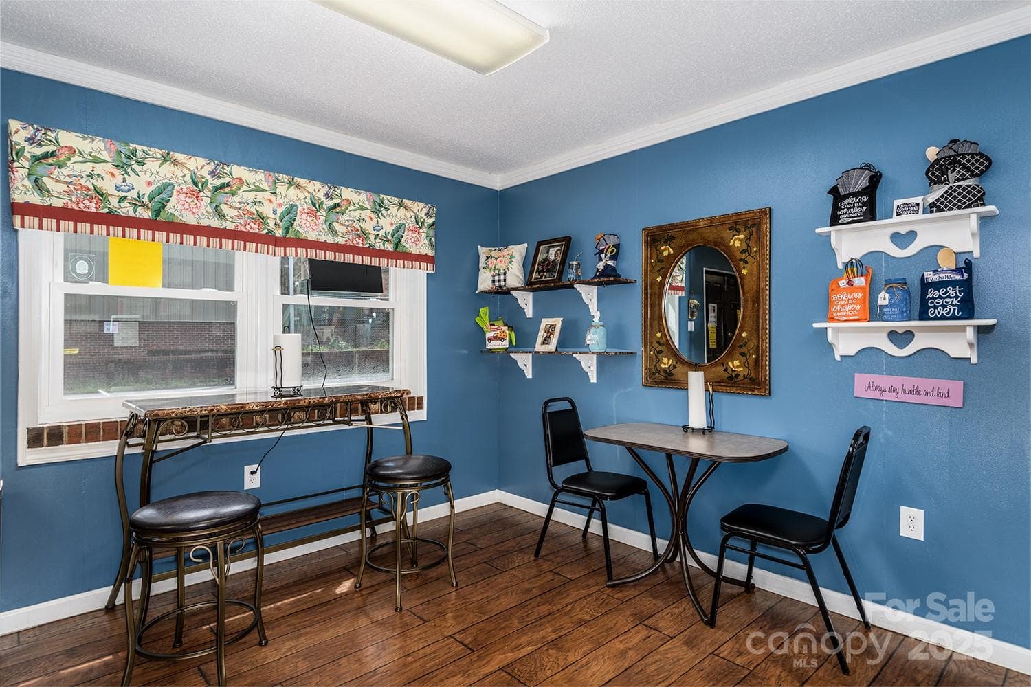 Food/Beverage at 107 Light Street, Lenoir, photo 33 of 35
