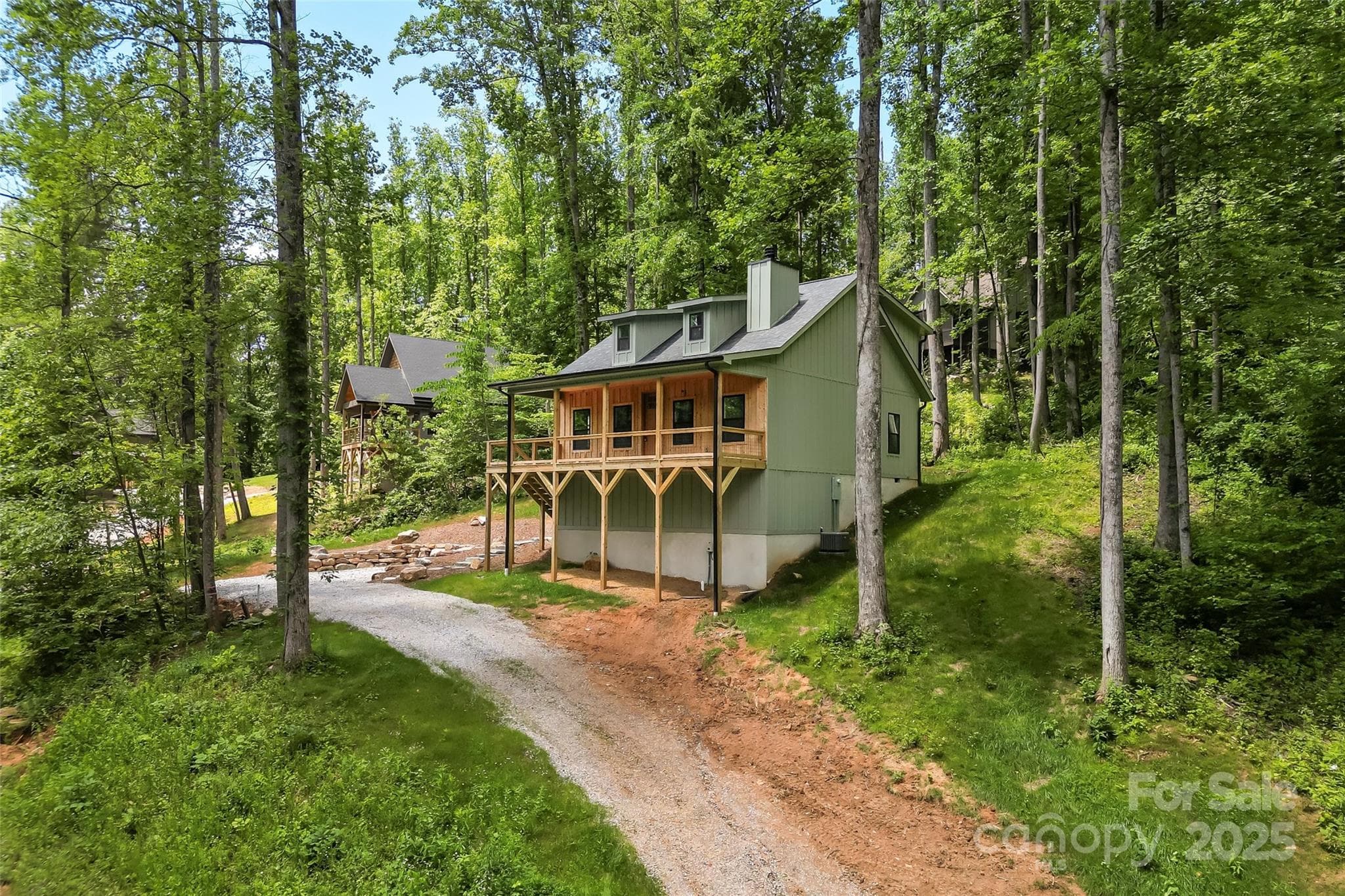 Single Family Residence at 511 Blue Ridge Drive N, Marion, photo 3 of 87
