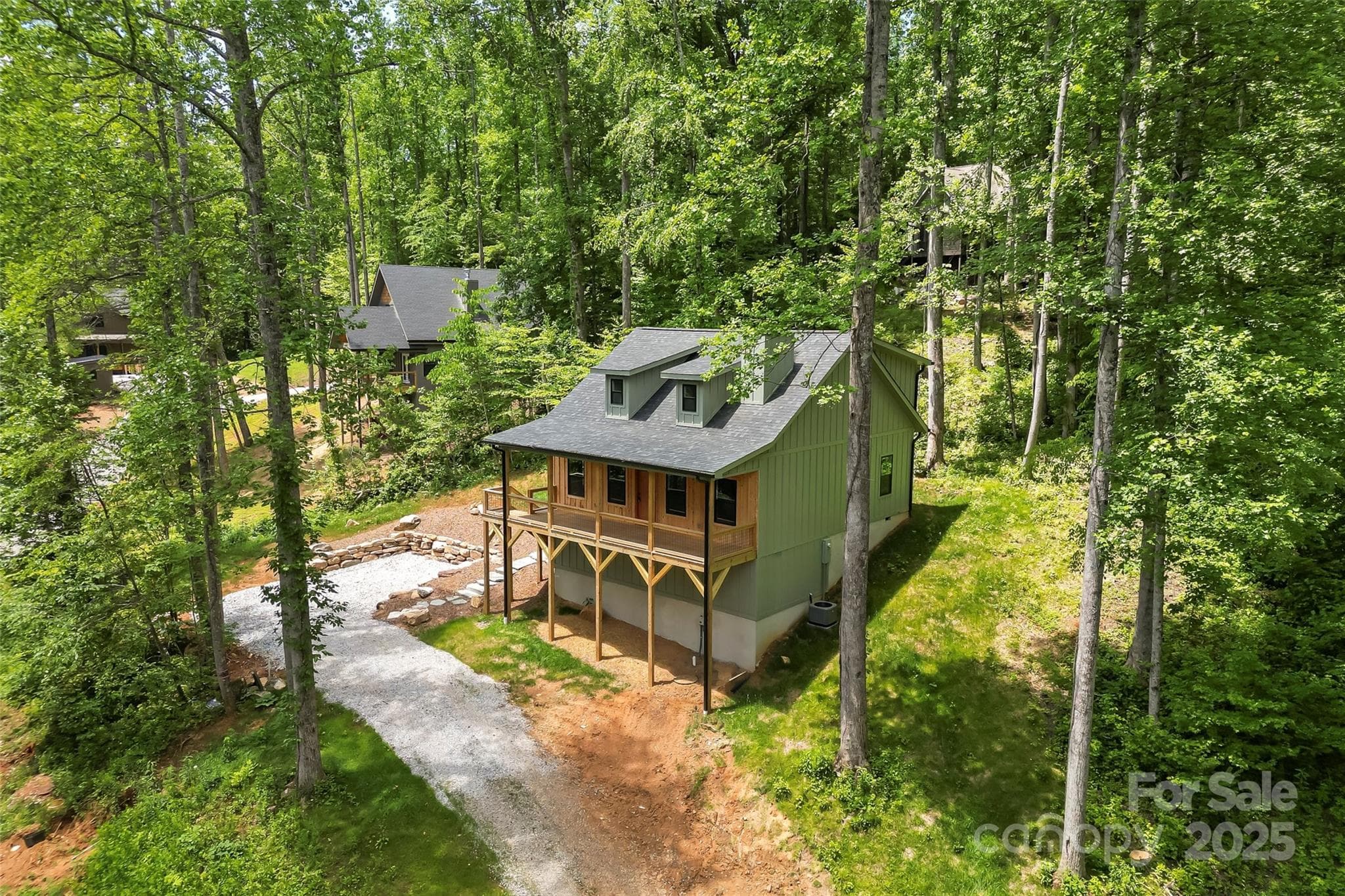 511 Blue Ridge Drive N