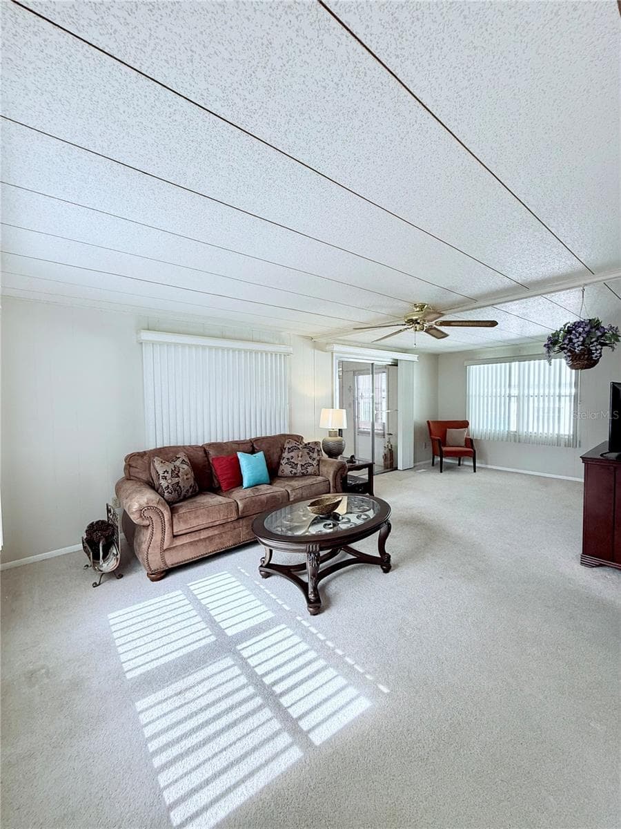 Mobile Home at 622 ELIZABETH LN, LAKELAND, photo 15 of 28