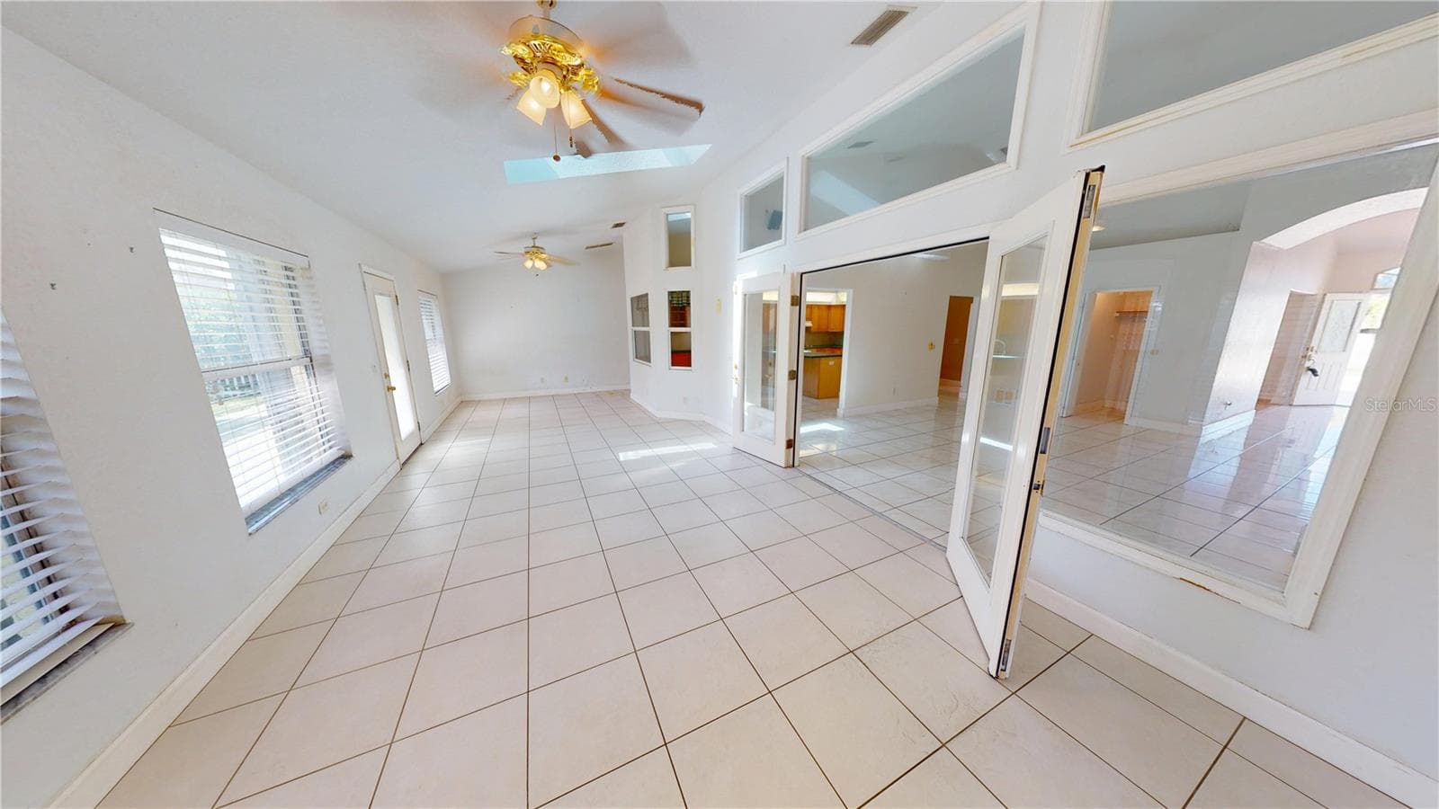 Family Room - 2244 MAURITANIA RD, PUNTA GORDA