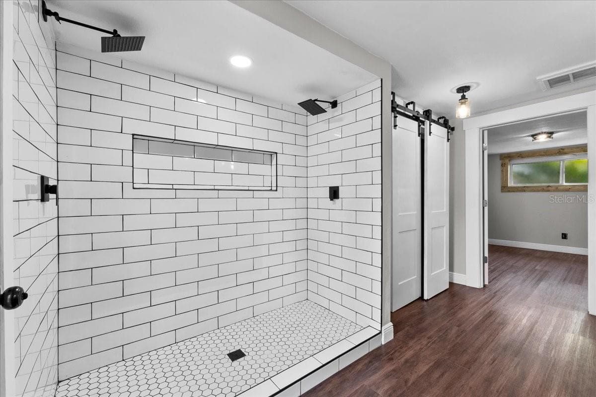 Primary Bathroom - 504 PRADO PL, LAKELAND