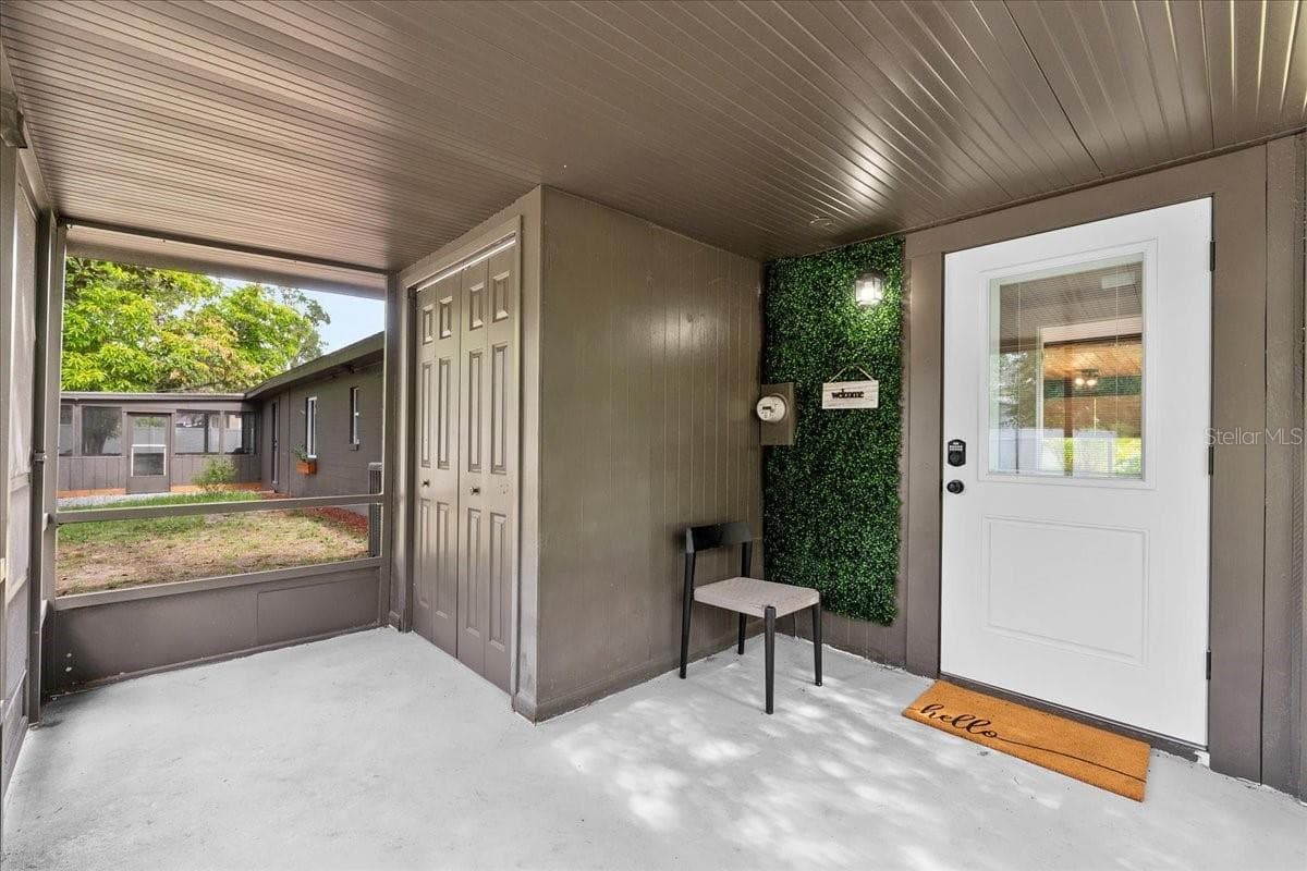 Back entrance - 504 PRADO PL, LAKELAND