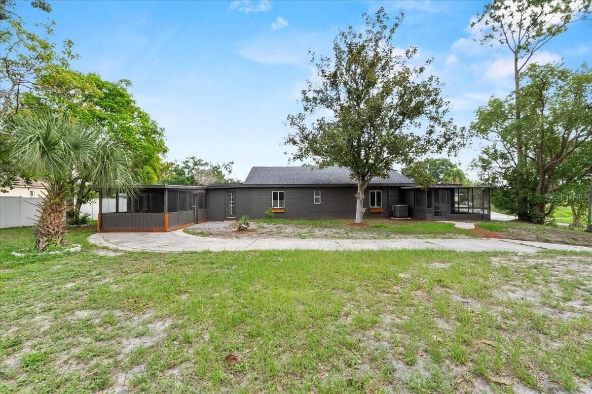 Backyard - 504 PRADO PL, LAKELAND