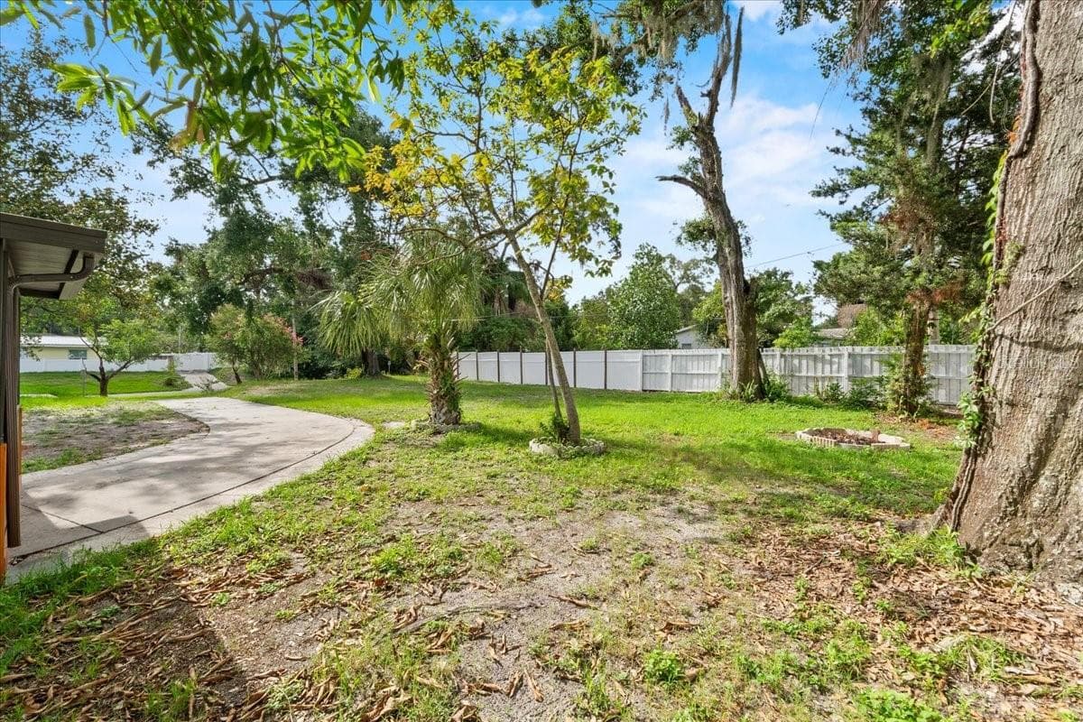 Backyard - 504 PRADO PL, LAKELAND