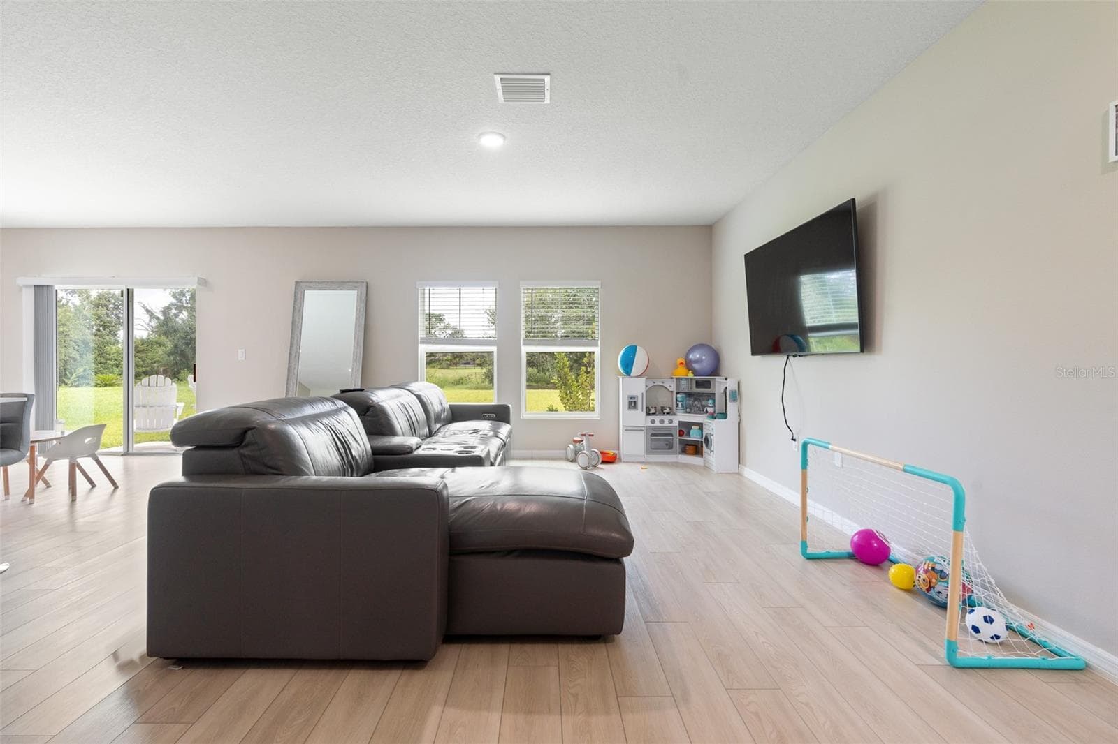Single Family Residence at 5528 SUMMER SUNSET DR, APOLLO BEACH, photo 15 of 41