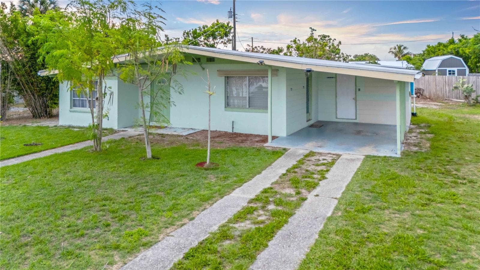 180 PALMETTO CIR NE