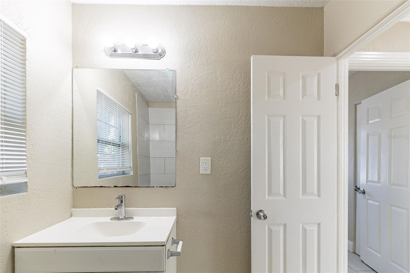 Single Family Residence at 4933 BALBOA DR, ORLANDO, photo 19 of 30