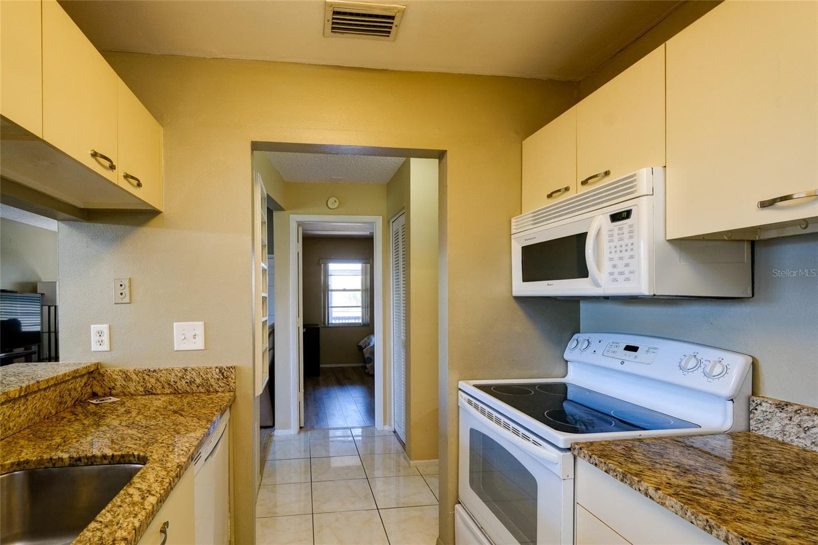 Condominium at 3539 59TH AVE W #3539, BRADENTON, photo 18 of 39