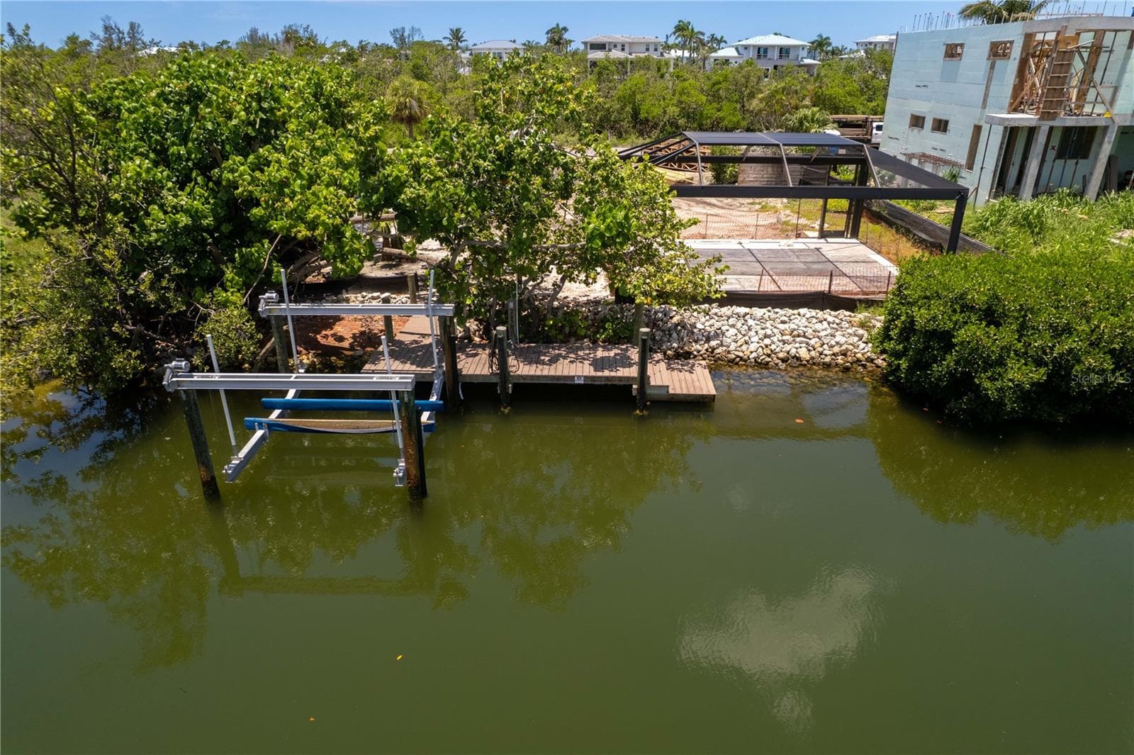 Lot from Canal direct Access to bay no fixed bridges to Gulf. - 640 LYONS LN, LONGBOAT KEY