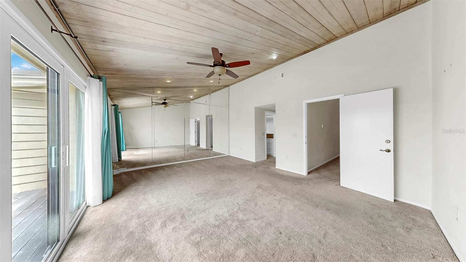 Owners' Suite - 459 HAVEN POINT DR, TREASURE ISLAND