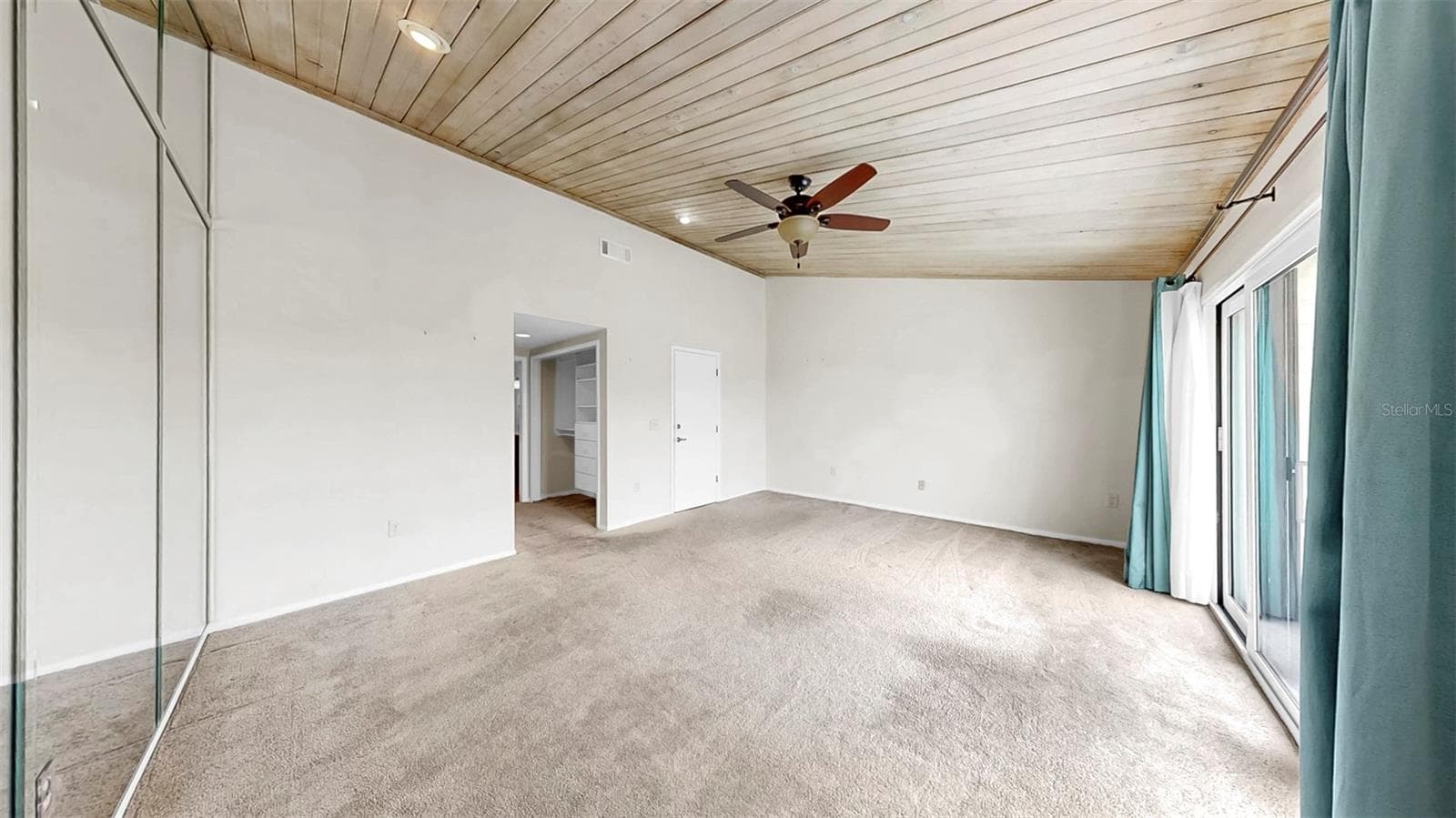 Owners' Suite - 459 HAVEN POINT DR, TREASURE ISLAND