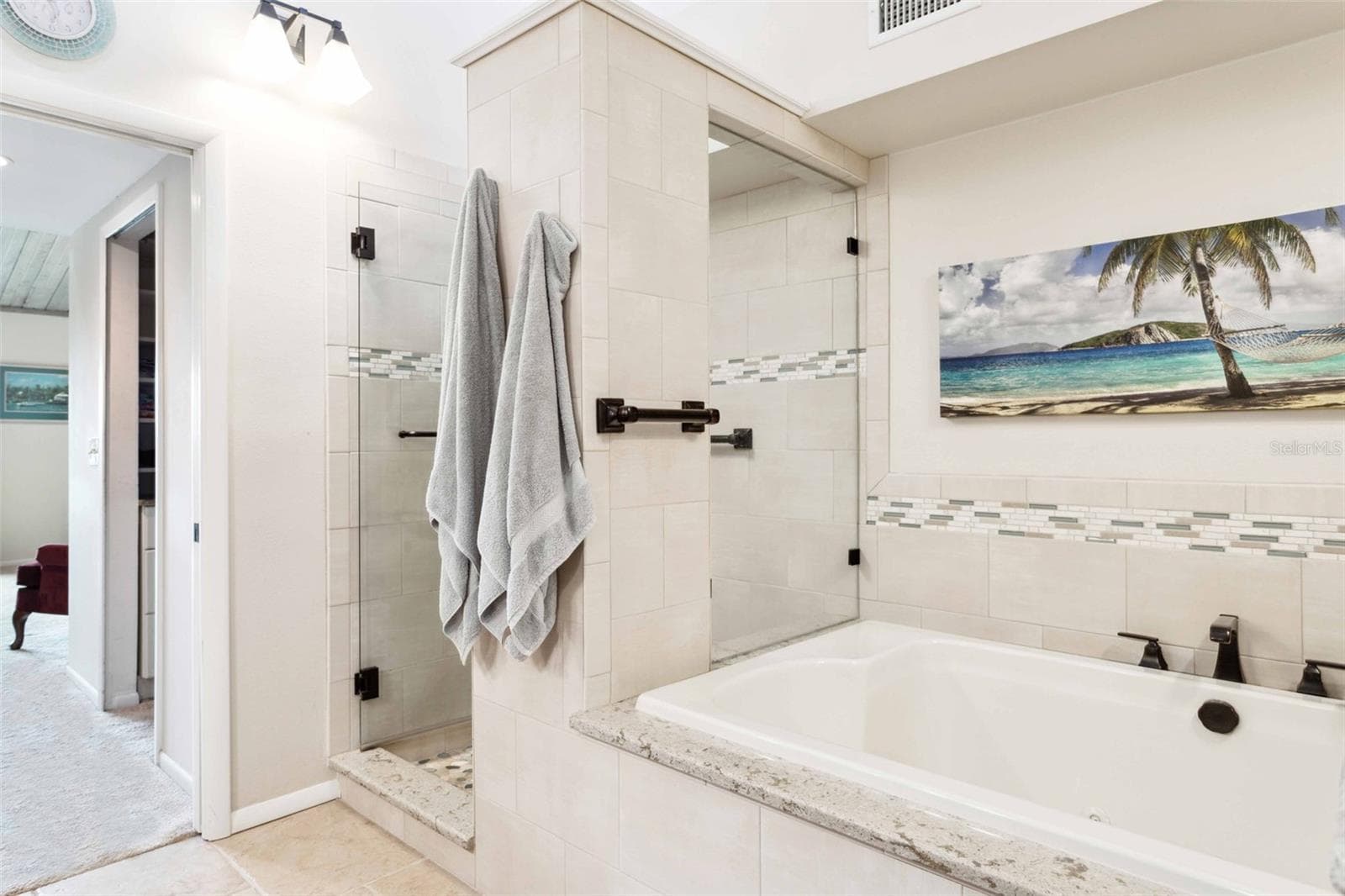 Owners' EnSuite Bathroom - 459 HAVEN POINT DR, TREASURE ISLAND