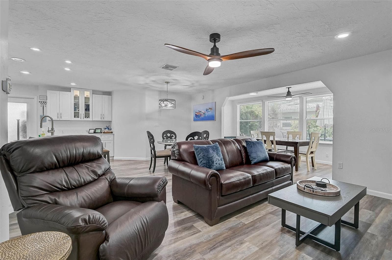 Living room - 6308 MIDNIGHT PASS RD #6, SARASOTA