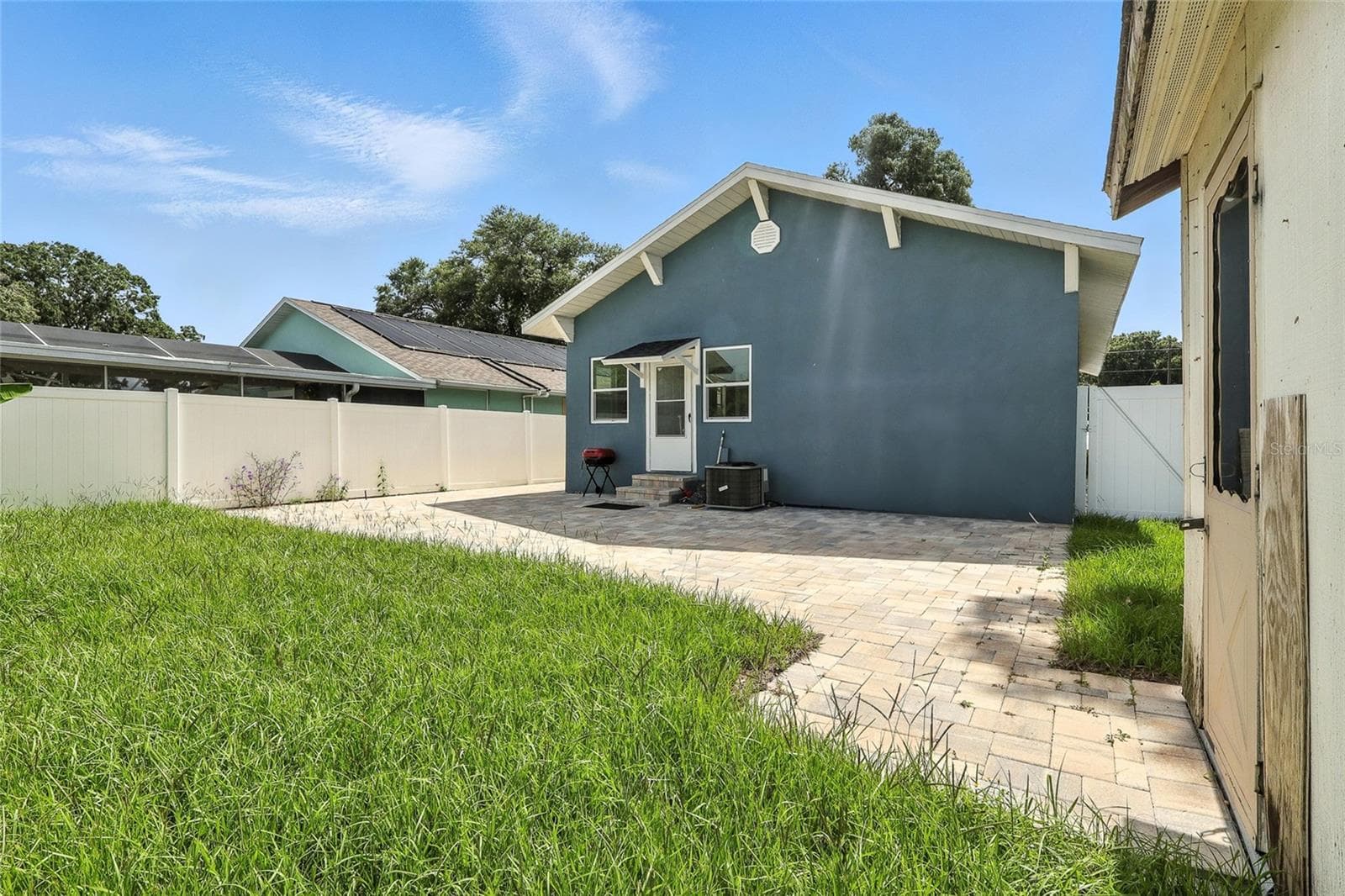 Single Family Residence at 7012 N HUBERT AVE, TAMPA, photo 11 of 33
