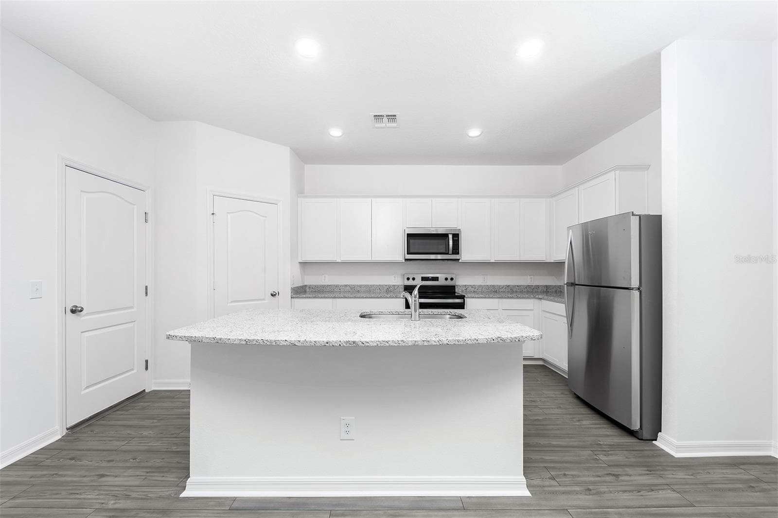 Single Family Residence at 3712 BERGAMOT ST, LAKE ALFRED, photo 4 of 20