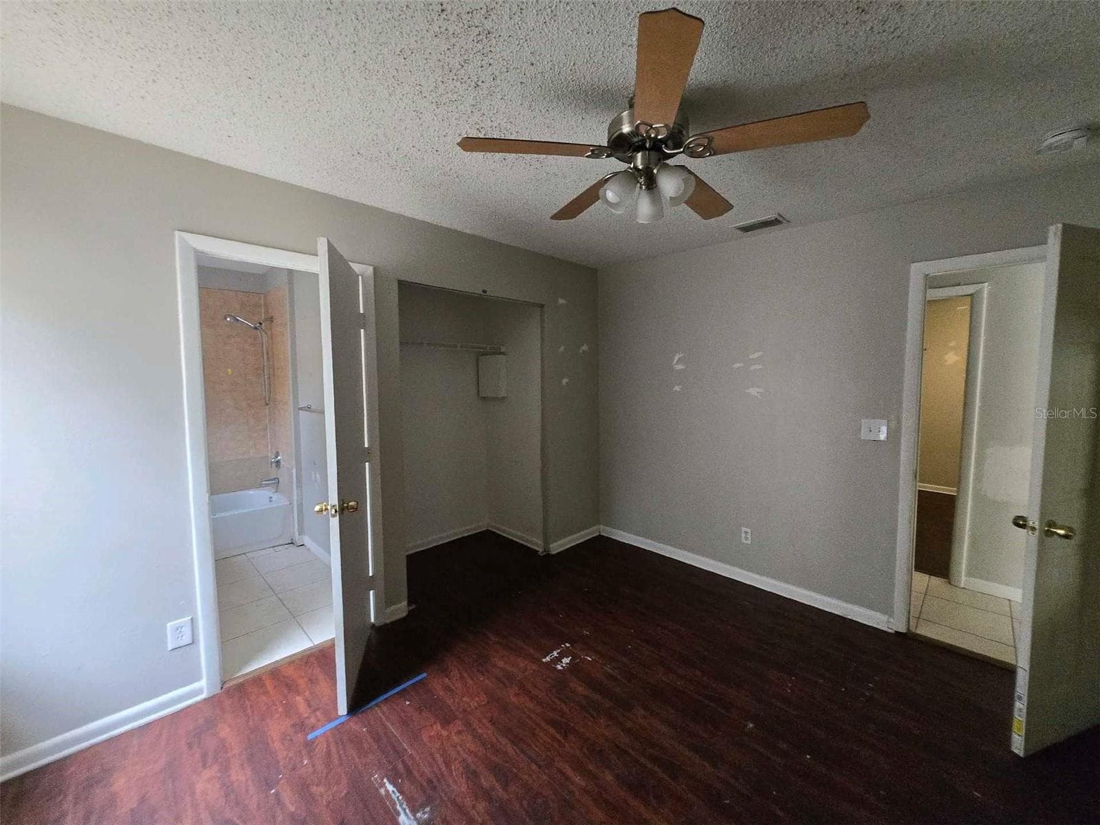 Single Family Residence at 3112 GORDON CT, TAMPA, photo 7 of 11