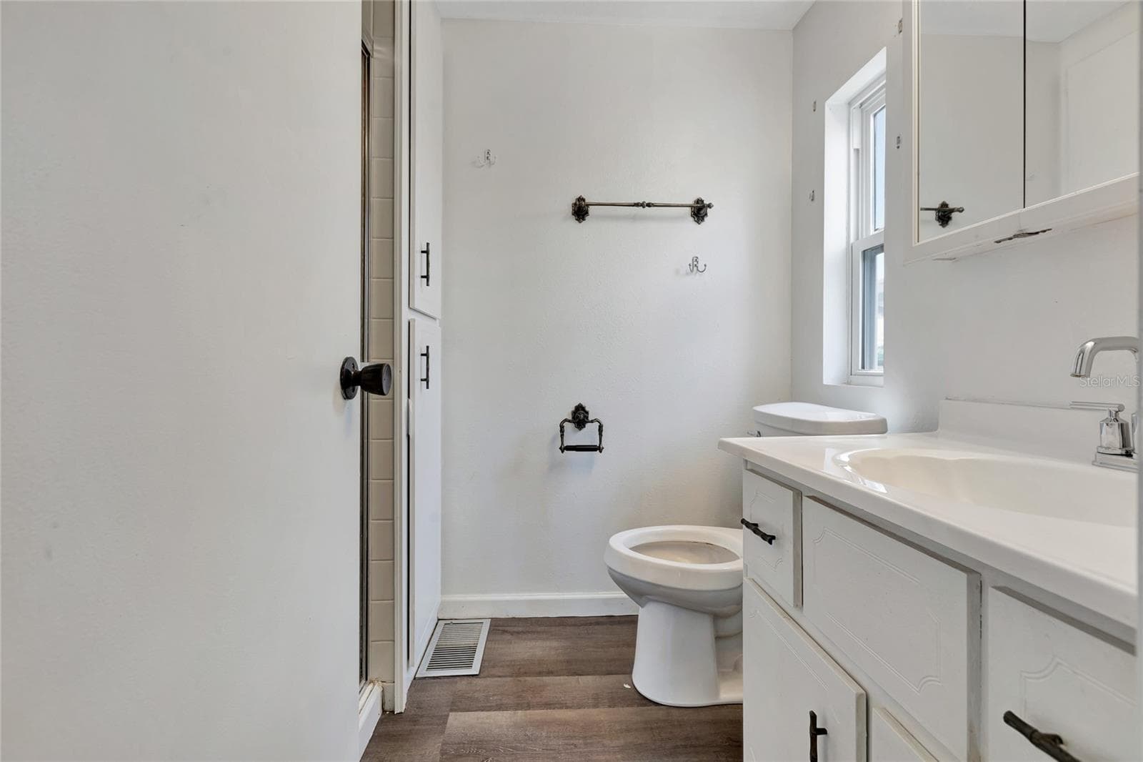 Manufactured Home at 2100 KINGS HWY #1052, PORT CHARLOTTE, photo 13 of 63