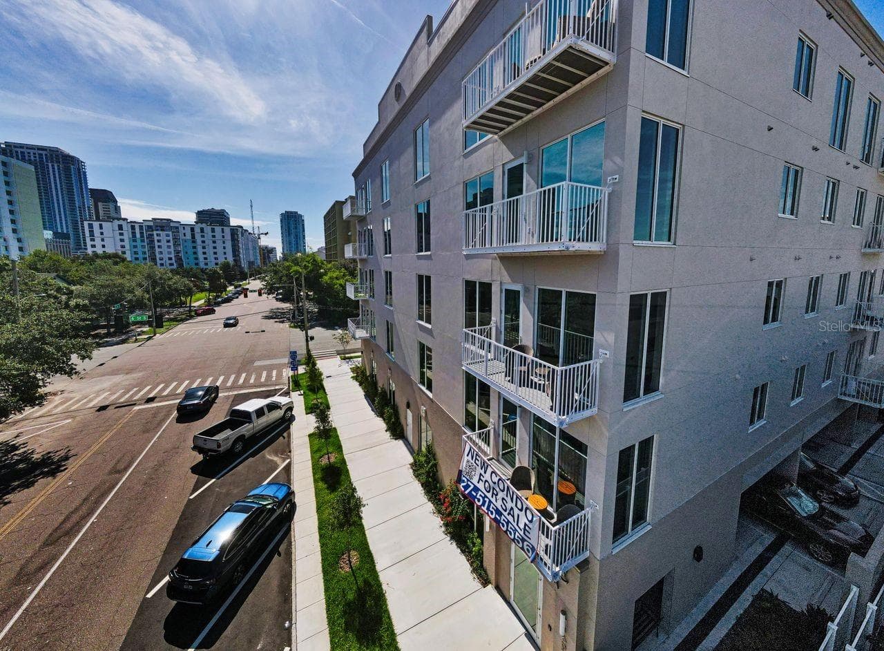 Condominium at 600 3RD AVE S #301, ST PETERSBURG, photo 3 of 61