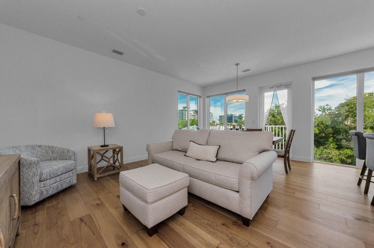 Condominium at 600 3RD AVE S #301, ST PETERSBURG, photo 9 of 61