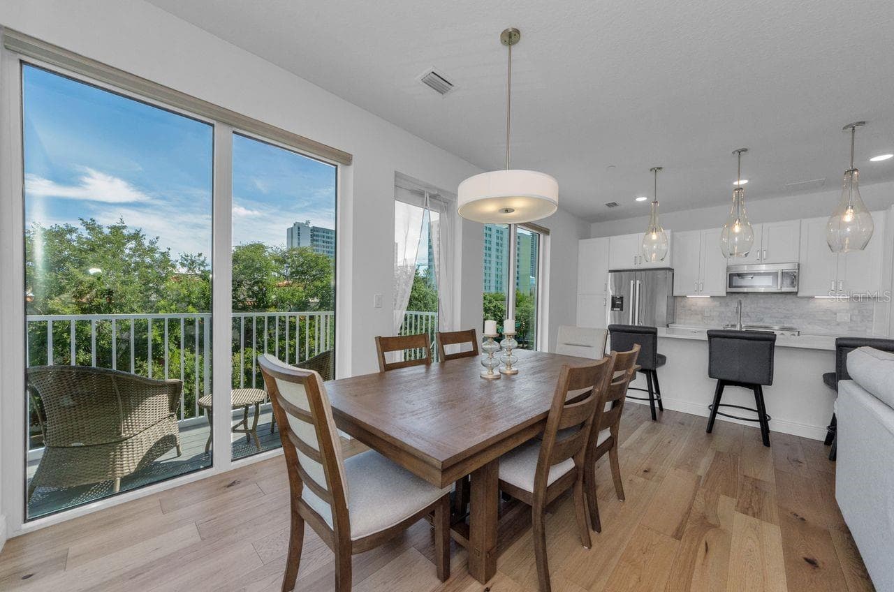 Condominium at 600 3RD AVE S #301, ST PETERSBURG, photo 13 of 61