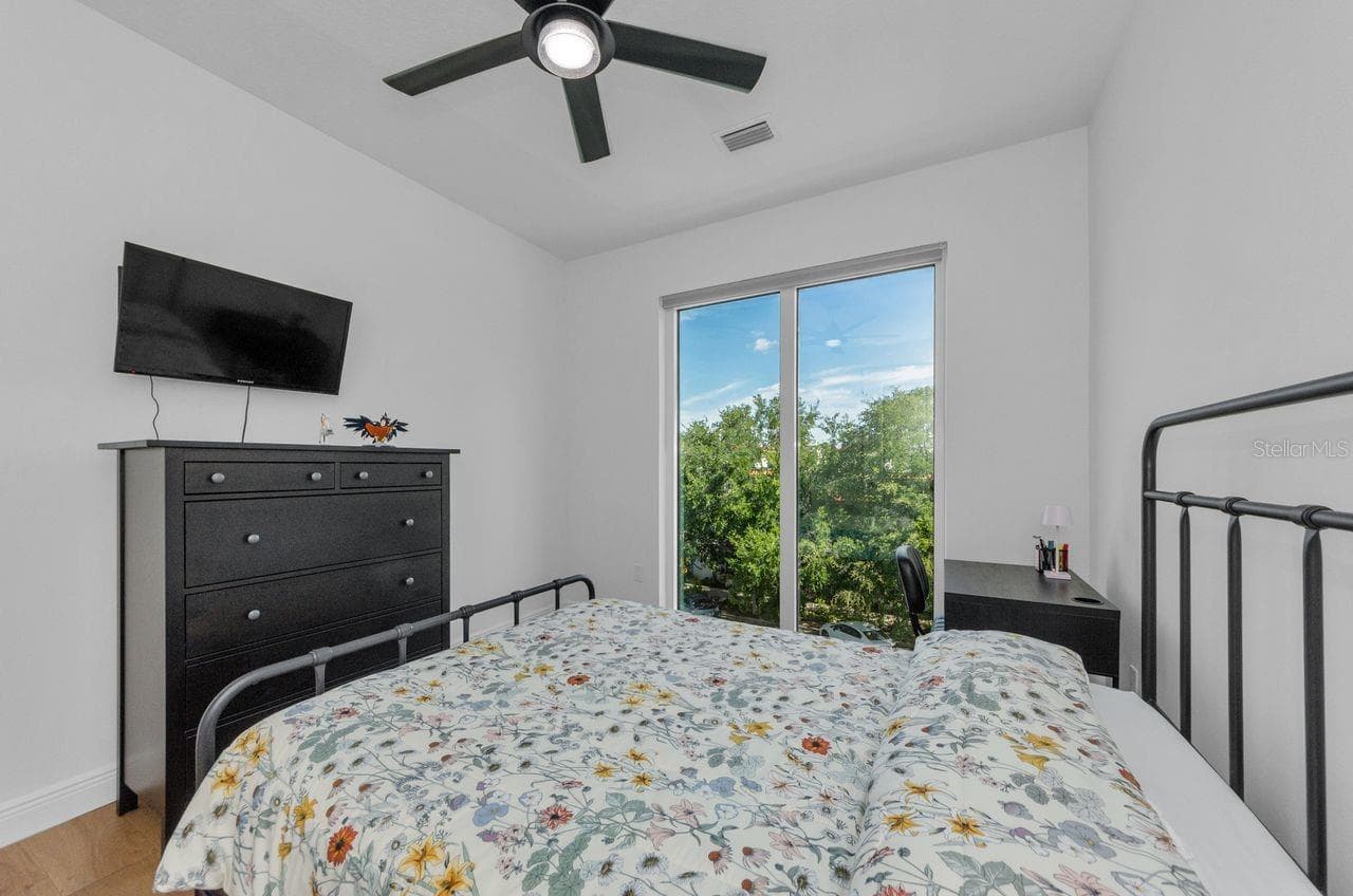 Condominium at 600 3RD AVE S #301, ST PETERSBURG, photo 29 of 61
