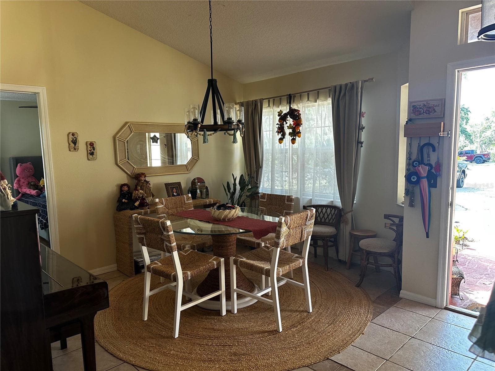 Single Family Residence at 17302 2ND ST, MONTVERDE, photo 4 of 41