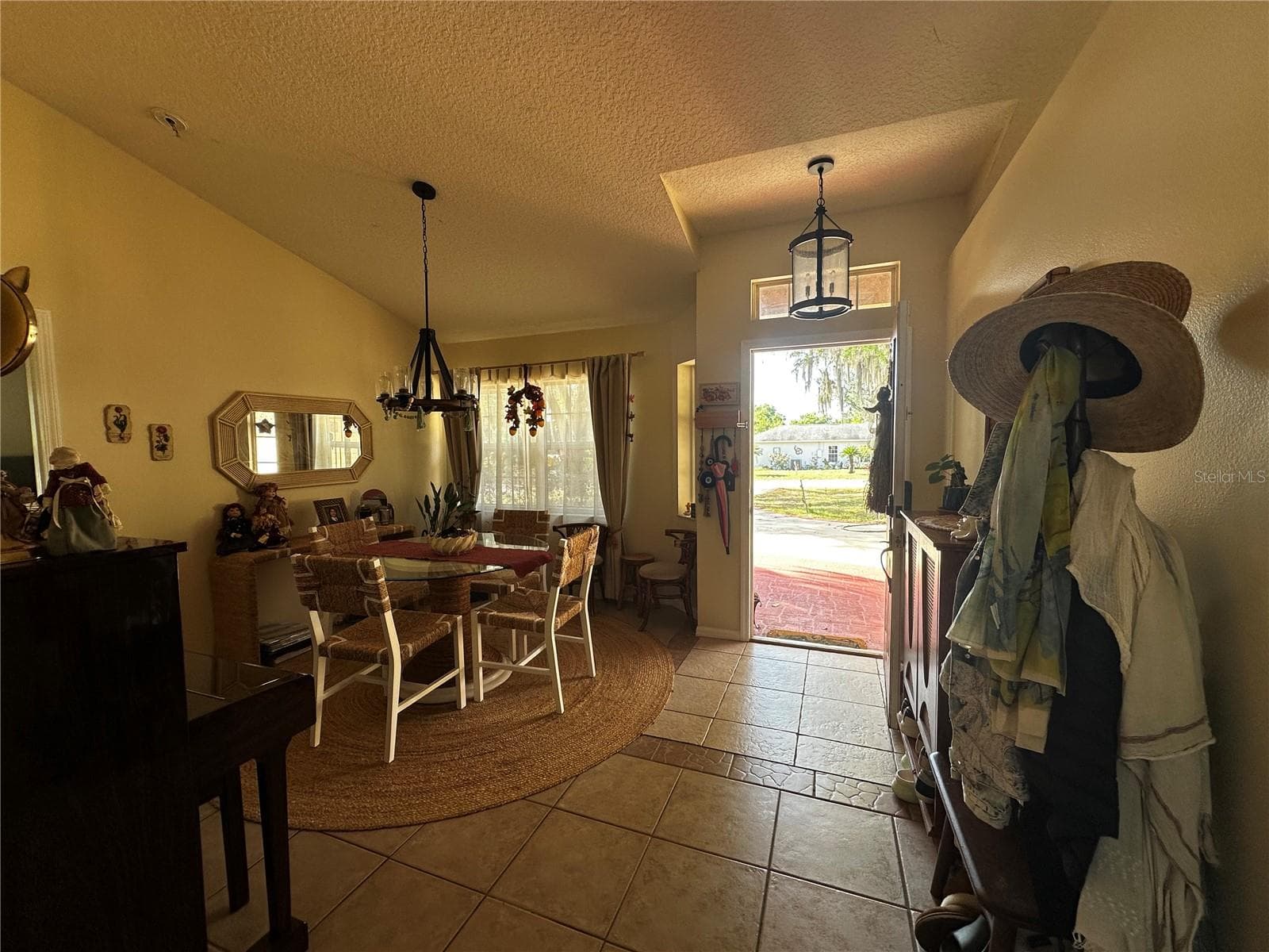 Single Family Residence at 17302 2ND ST, MONTVERDE, photo 24 of 41