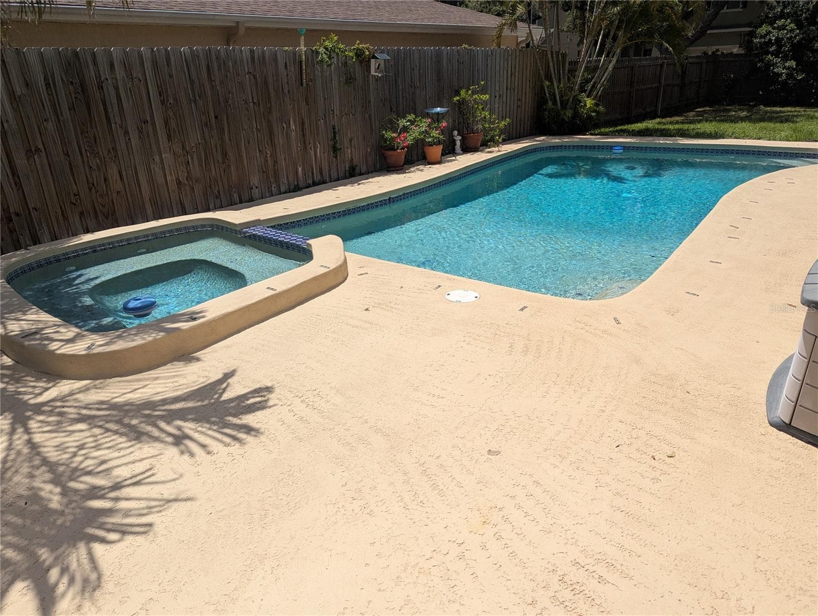 Spa and deck - 5710 S BERNIE ST, TAMPA