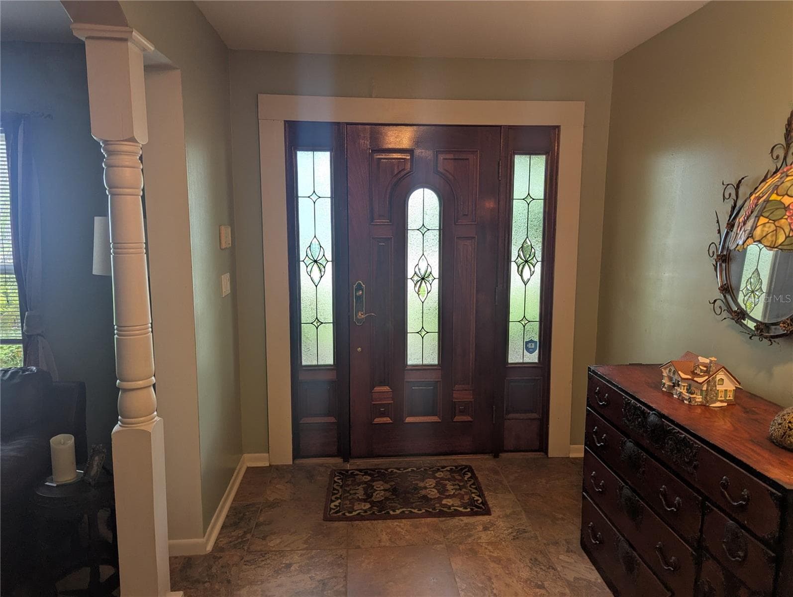Tiled Foyer - 5710 S BERNIE ST, TAMPA