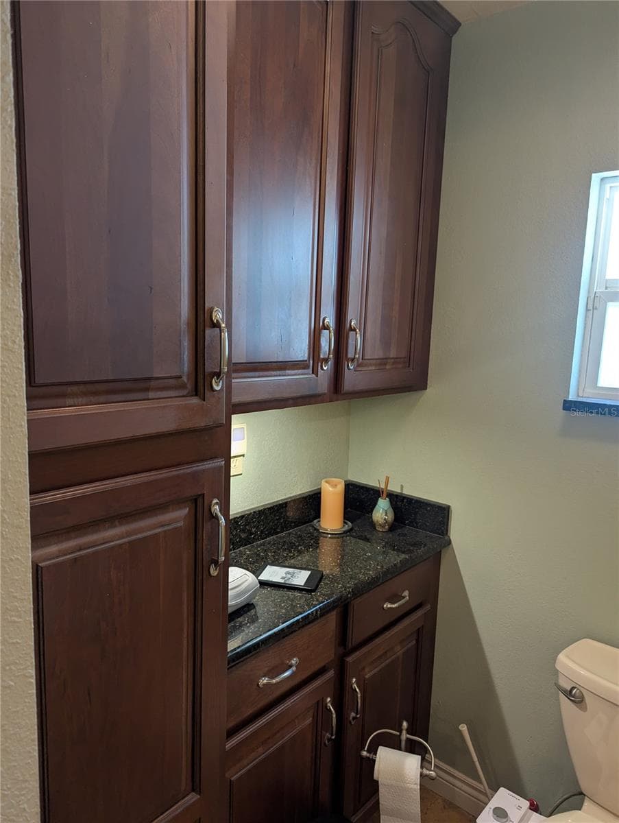 Master dressing - 5710 S BERNIE ST, TAMPA