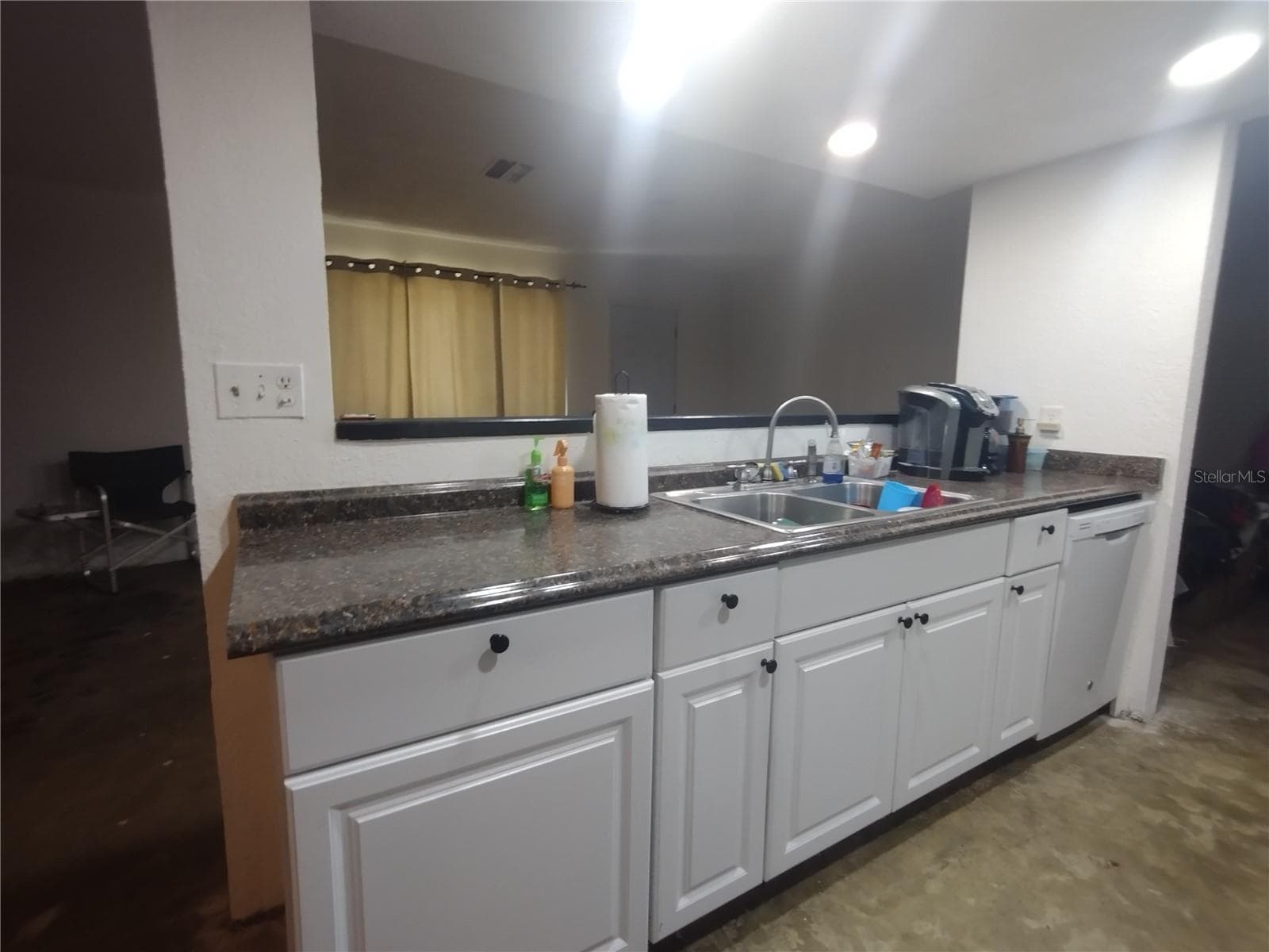 Single Family Residence at 2419 APPIAN AVE, SPRING HILL, photo 8 of 21