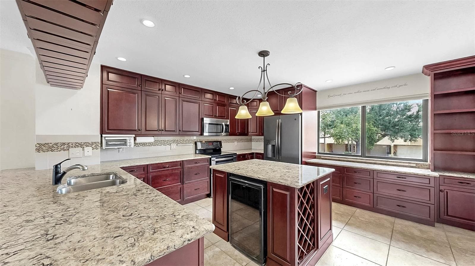 Kitchen - 459 HAVEN POINT DR, TREASURE ISLAND