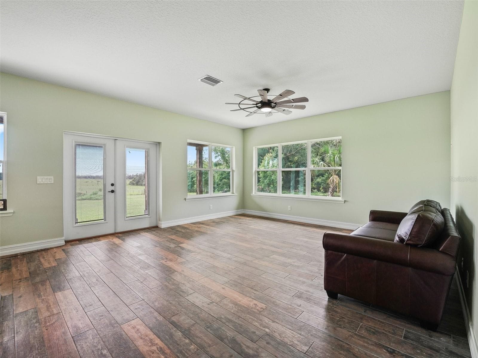 Single Family Residence at 8567 CR 635, BUSHNELL, photo 10 of 47