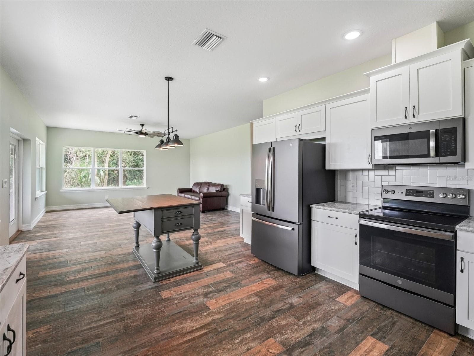Single Family Residence at 8567 CR 635, BUSHNELL, photo 17 of 47