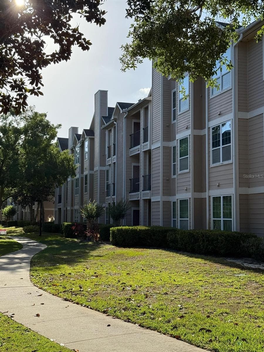 Condominium at 2015 ERVING CIR #307, OCOEE, photo 34 of 36