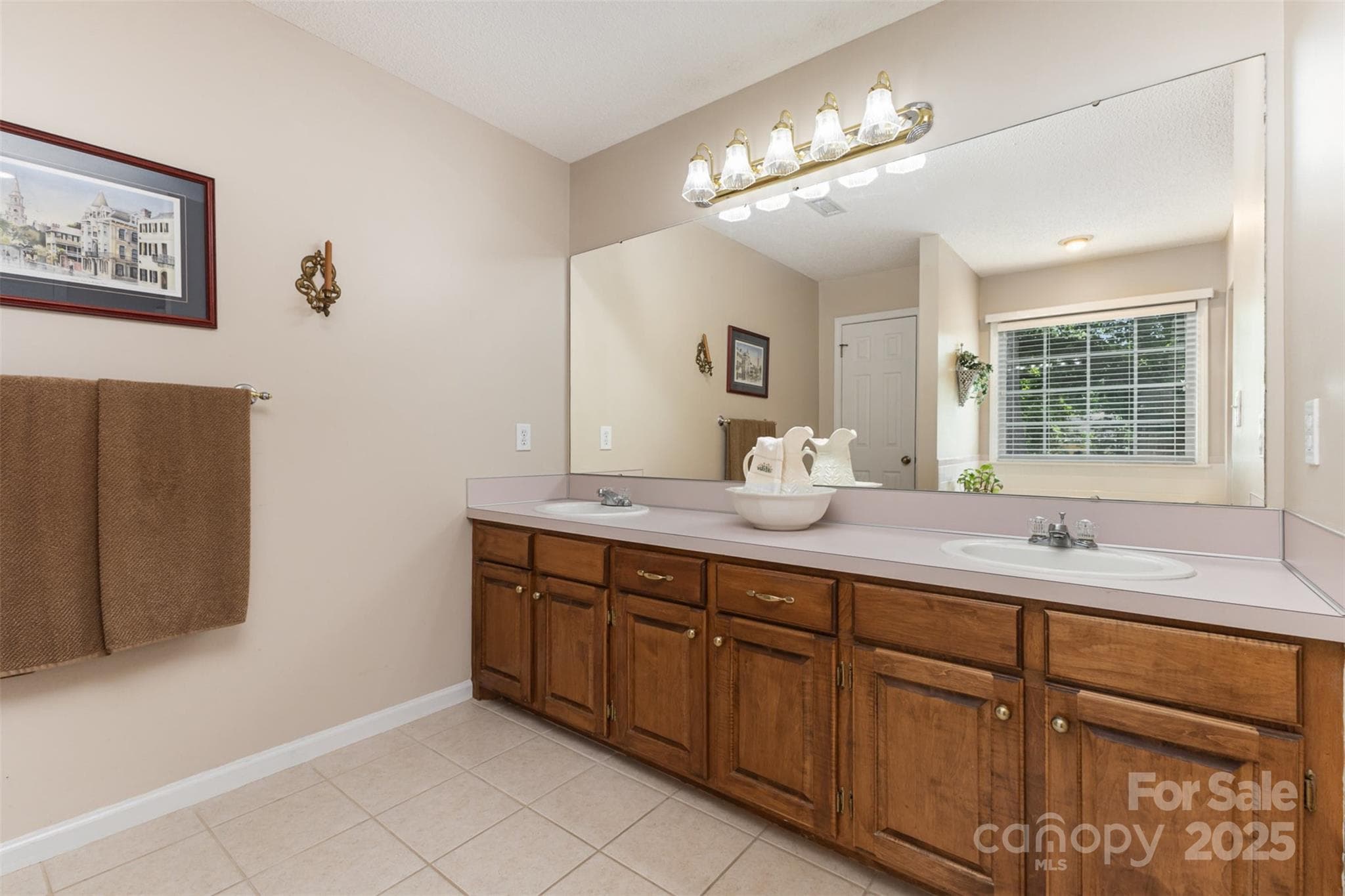 Single Family Residence at 101 Citation Lane, Gastonia, photo 9 of 40