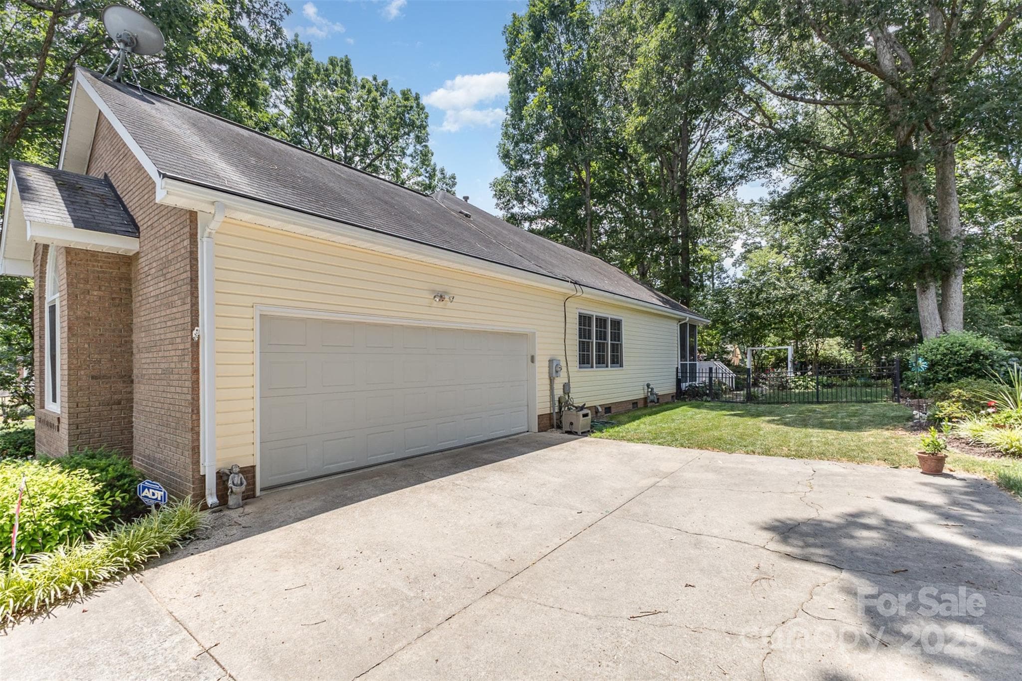 Single Family Residence at 101 Citation Lane, Gastonia, photo 37 of 40