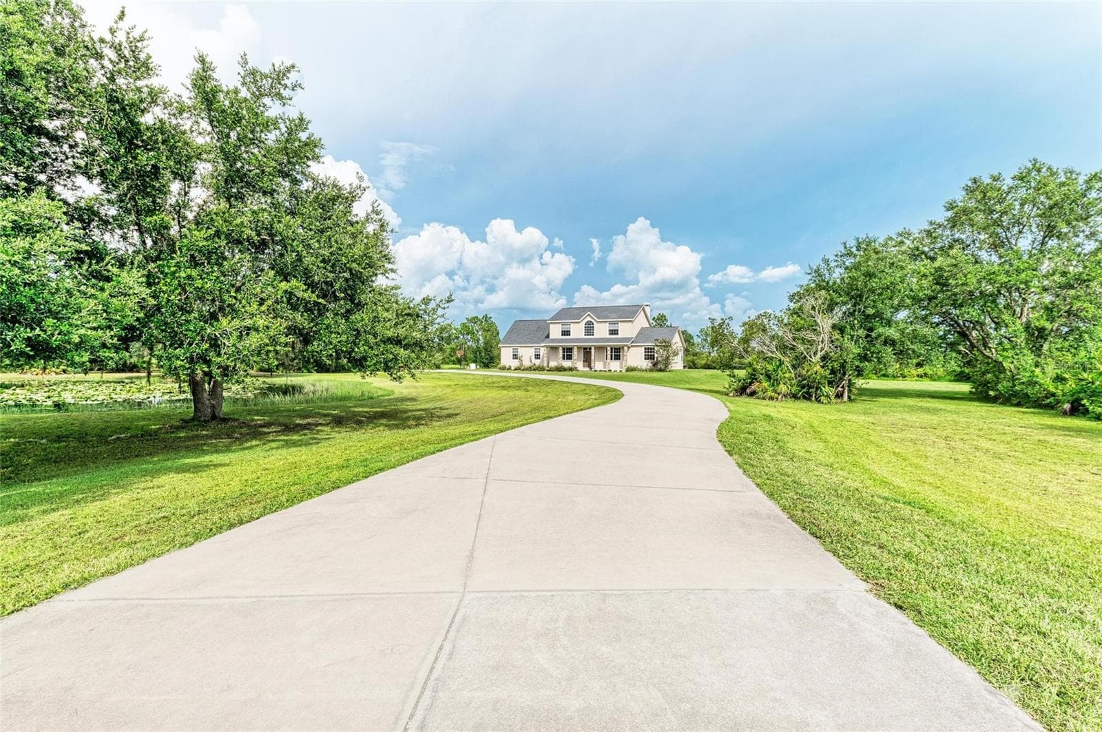 1000 feet of Concrete Driveway - 8331 241ST ST E, MYAKKA CITY
