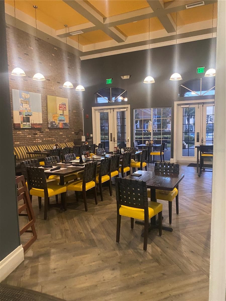 Clubhouse restaurant - 119 CRESCENT MOON DR, GROVELAND